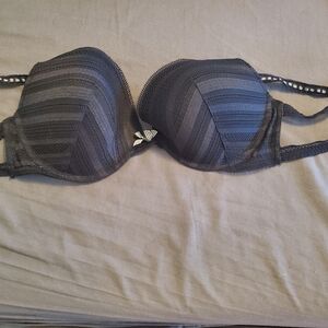 VS/ gently used pusha up bra - 38D